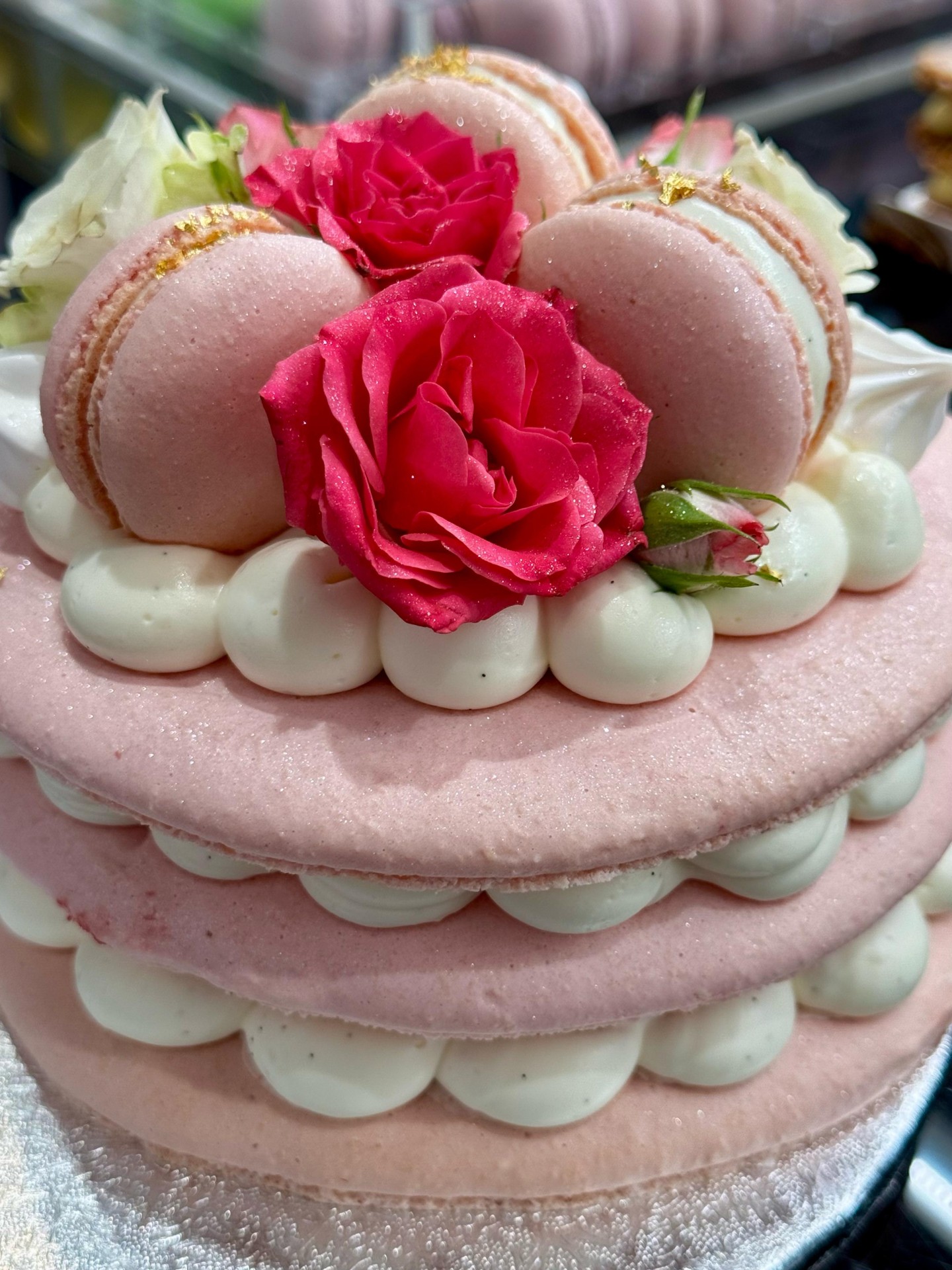 Macarons cake